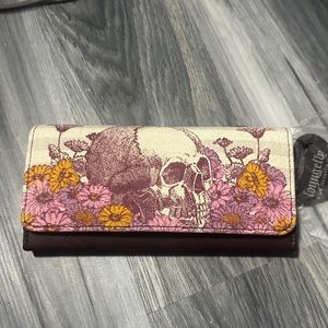 BNWT Loungefly Skull Wallet
